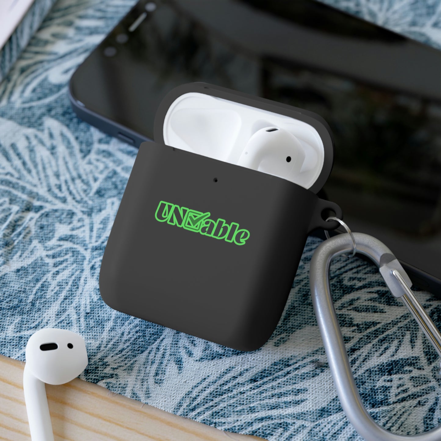 Uncheckable Baylor Green AirPods and AirPods Pro Case Cover